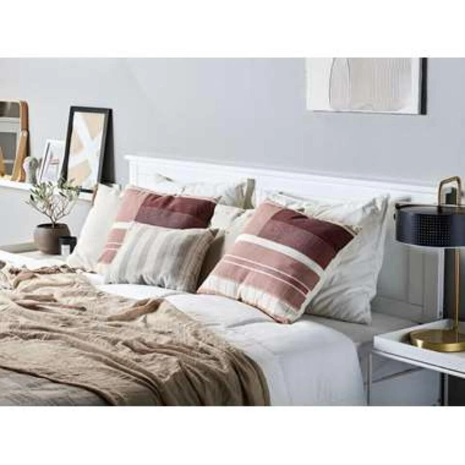 Beliani Sierkussen ERINUS - Multicolor Polyester 4 Beliani Sierkussen ERINUS - Multicolor Polyester - Afbeelding 2