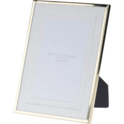 Home & Styling Fotolijst - Goud - Aluminium - Foto Van 10x15cm -Merkloos Winkel 5c95127d436b4da0ba6b8ca18cf8d805