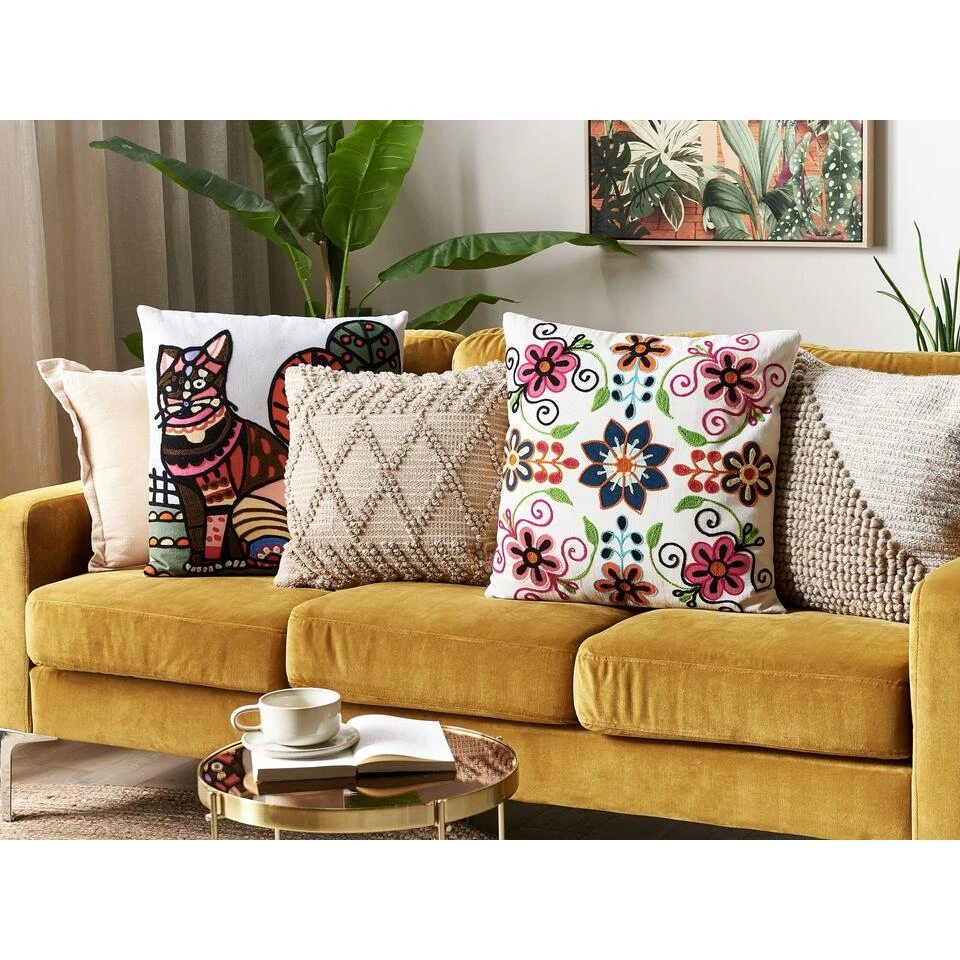 Beliani Sierkussen BAHRAICH - Multicolor Katoen 4 Beliani Sierkussen BAHRAICH - Multicolor Katoen - Afbeelding 2