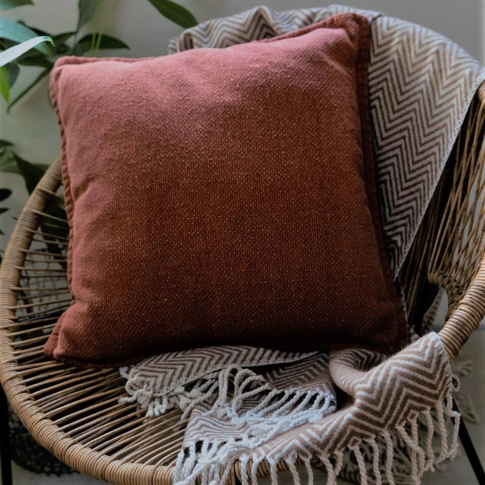 EVONY - Plaid 140x180 Cm - Tobacco Brown - Bruin - Zigzag Patroon - Franjes 5 EVONY - Plaid 140x180 Cm - Tobacco Brown - Bruin - Zigzag Patroon - Franjes - Afbeelding 3