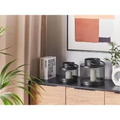 Beliani Windlichtzuilen YAMDENA - Zwart Ijzer 9 Beliani Windlichtzuilen YAMDENA - Zwart Ijzer -Merkloos Winkel e4c0e752f5e94394a71b910b6fee7a36