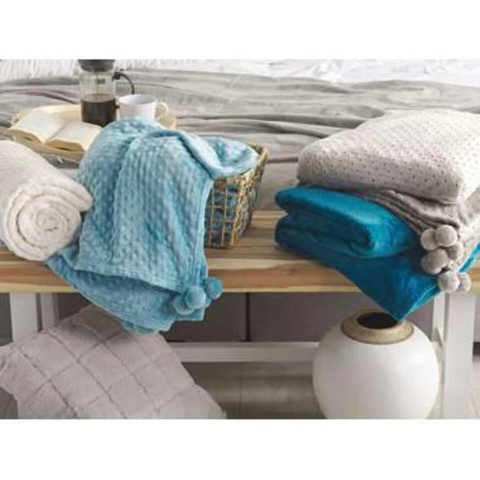 Beliani Plaid SAMUR - Grijs Polyester 5 Beliani Plaid SAMUR - Grijs Polyester - Afbeelding 3